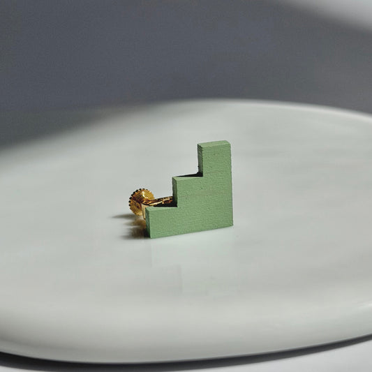 ステアーズイヤリング　オパールグリーン