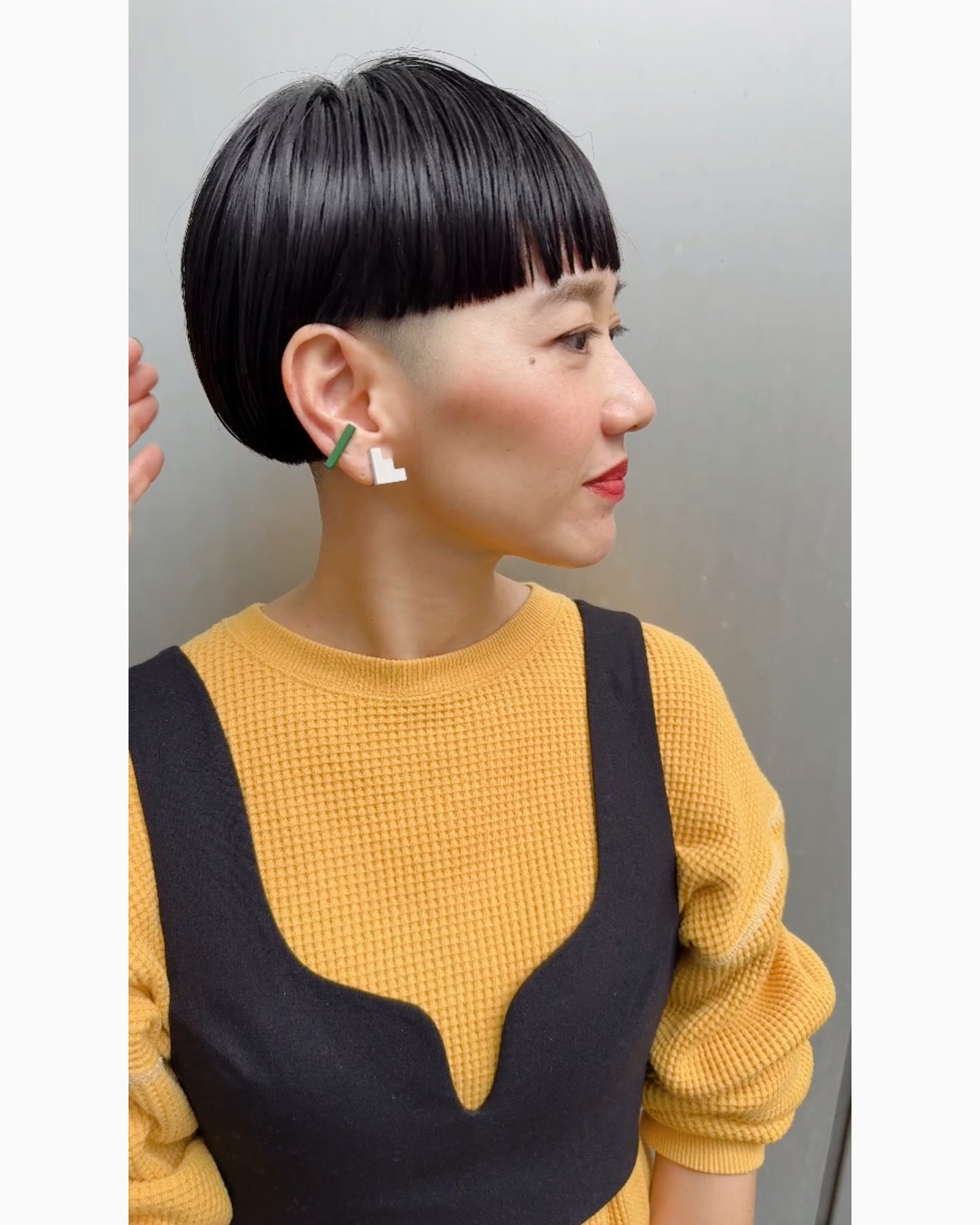 ステアーズイヤリング　シェルピンク