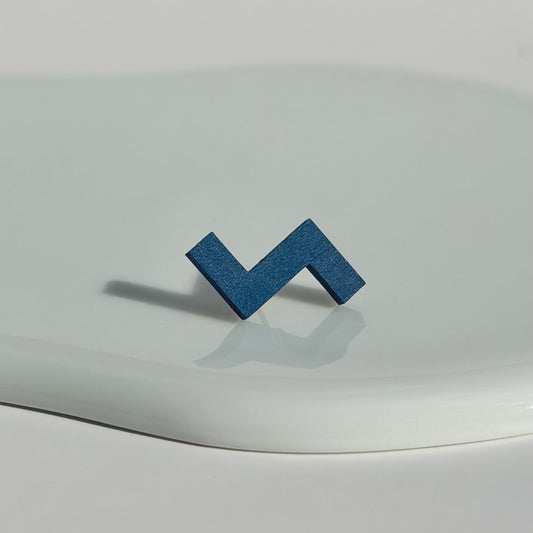 ステップピアス　ブルー