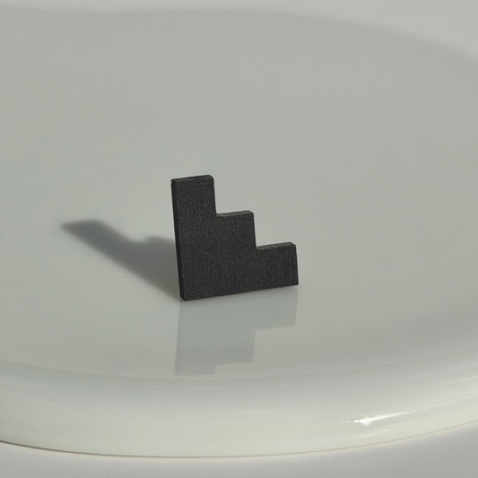 ステアーズピアス　スモーキーブラック