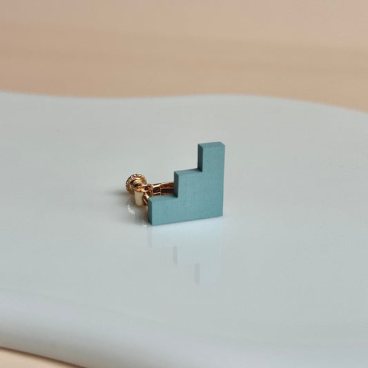 ステアーズイヤリング　アクアティント